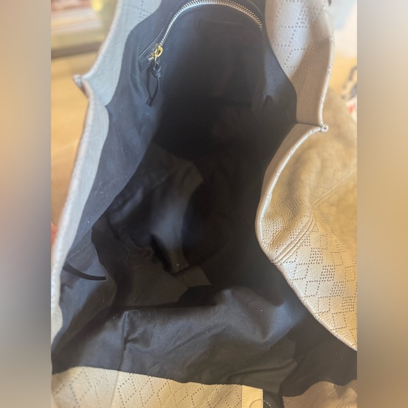 Kempton & Co Oversized Diamond Perforated Leather Tote in Storm Grey - Picture 9 of 15